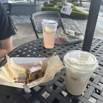 LUCA eats - Best Banana Bread EVER, Watermelon Lemonade, Pistachio Latte - Cafes Near Me - New Orleans, Louisiana