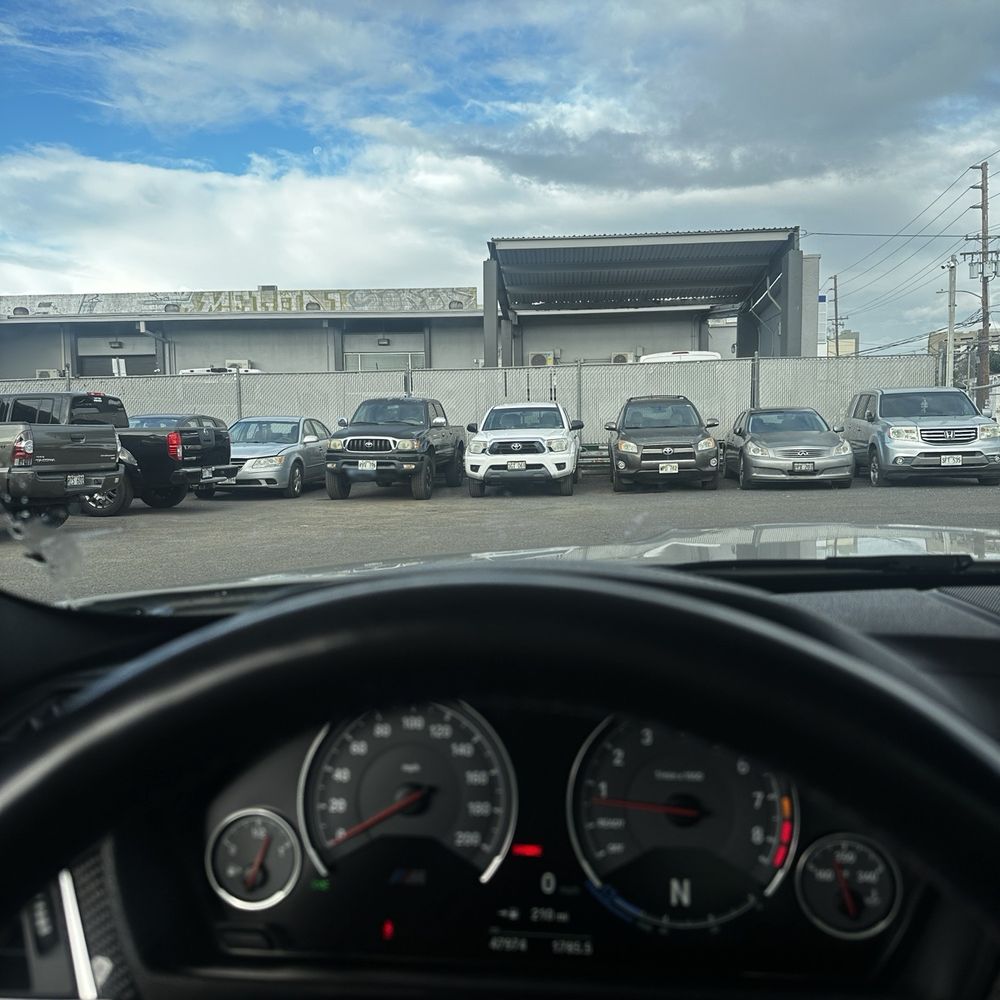 McCully Union Service - Auto Repair Near Me - Honolulu, Hawaii McCully Union Service - Auto Repair Near Me - Honolulu, Hawaii