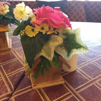 Pot Pie Paradise - Table decor very spring! - Sandwiches Near Me - Hayward, California Pot Pie Paradise - Table decor very spring! - Sandwiches Near Me - Hayward, California