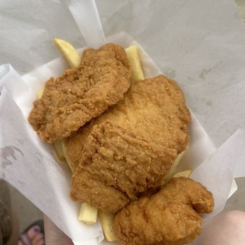 Fry Me To The Moon - Food Trucks Near Me - Syracuse, Utah