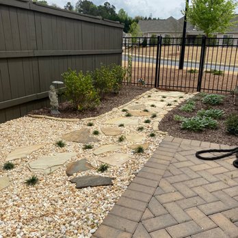 GrassRoots Turf - Front Part of Courtyard - Pest Control Near Me - Douglasville, Georgia