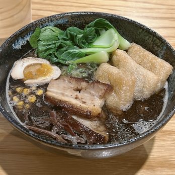 Tanoshii Ramen - Tonkotsu Ramen with Black Garlic Oil - Ramen Near Me - New York, New York