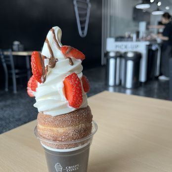 Crispy Cones - Cocoa berry crispy cone - Ice Cream & Frozen Yogurt Near Me - Edison, New Jersey