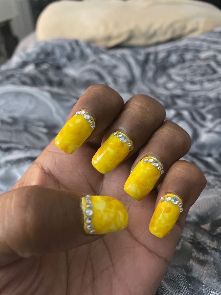 ELITE NAILS & TANNING Updated October 2024 1034 Mebane Oaks Rd