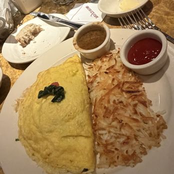 Grand Lux Cafe - Fresh Garden Omelette - Desserts Near Me - Las Vegas, Nevada Grand Lux Cafe - Fresh Garden Omelette - Desserts Near Me - Las Vegas, Nevada