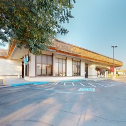 Bank of America Financial Center - Storefront