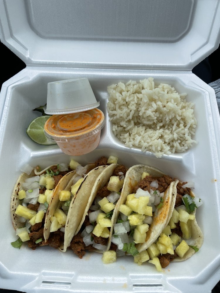 Food from Taqueria Mi Jacalito