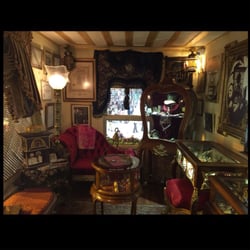 Boybeyi - Inside of Chukur Tower @Grandbazaar