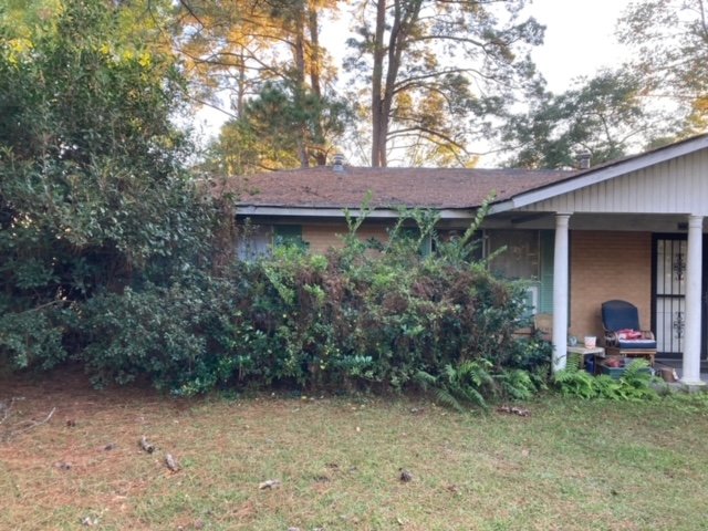 Slide of D&A Gutter Cleaning and Roof Blowing Services