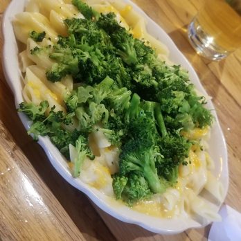 True Grit Cafe - Mac and cheese with broccoli - American Near Me - Ridgway, Colorado