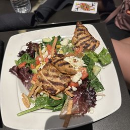 Greek Salad with Grilled Chicken