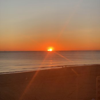 Hampton Inn Virginia Beach-Oceanfront North - Good Morning Sun - Hotels Near Me - Virginia Beach, Virginia Hampton Inn Virginia Beach-Oceanfront North - Good Morning Sun - Hotels Near Me - Virginia Beach, Virginia