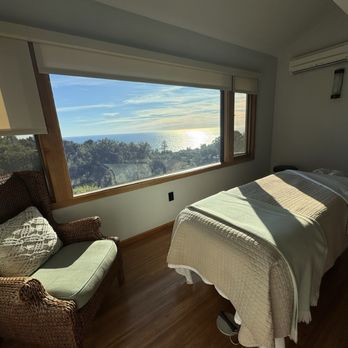 The Spa Alila - Massage room - Day Spas Near Me - Big Sur, California The Spa Alila - Massage room - Day Spas Near Me - Big Sur, California