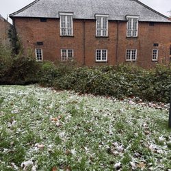 Hitchin Priory - Snow! No heat or hot water
