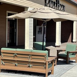 Cole Haan Outlet - Front of the store