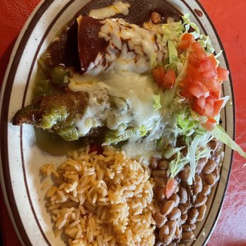 Pecos Trail Cafe - a plate of mexican food - New Mexican Cuisine Near Me - Santa Fe, New Mexico