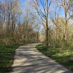 Elm Street Green Park - Spring on the Trail