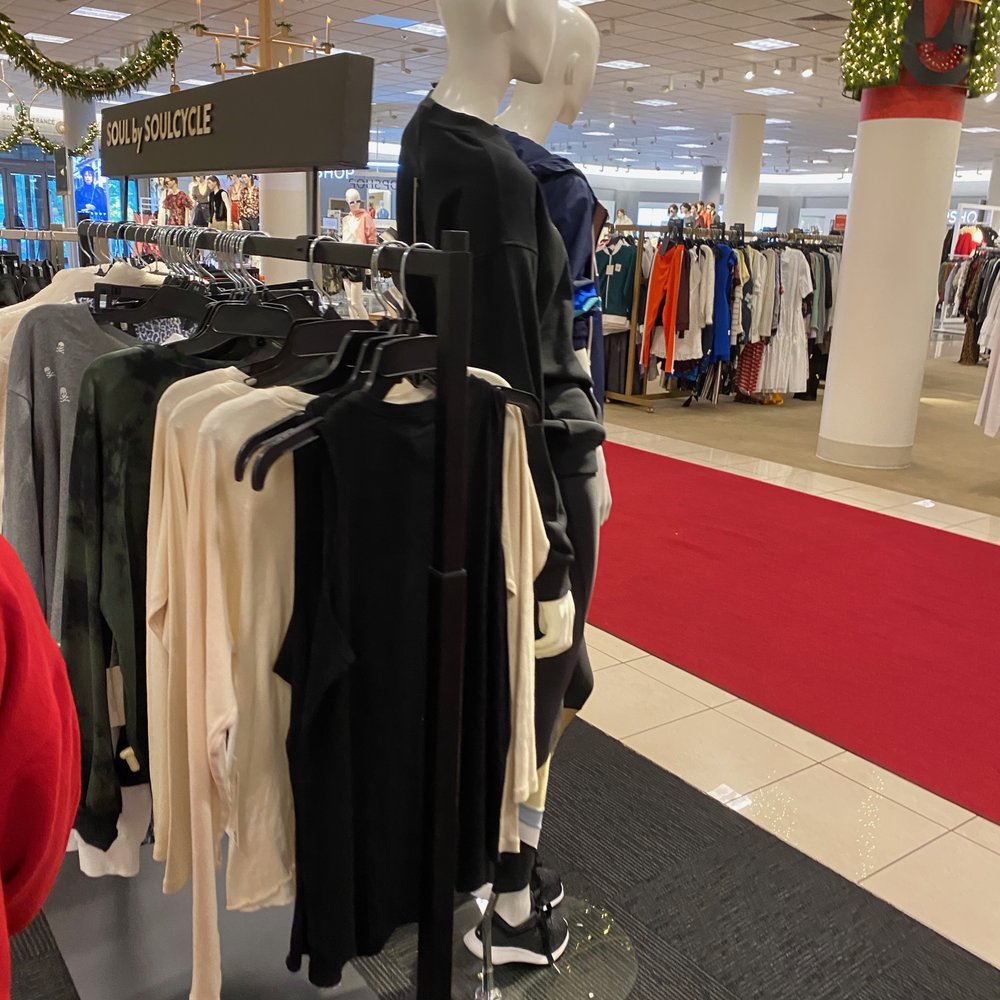 Nordstrom Aventura - love black and white - Department Stores Near Me - Aventura, Florida