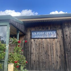 Petrolia General Store - Post station