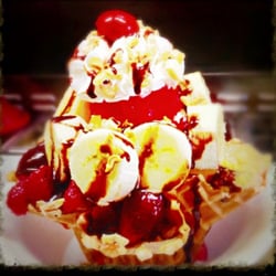 Brooke's Sno World - OMG waffle bowl banana split!