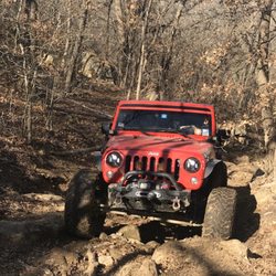 Troy's Offroad Garage - Wheeling