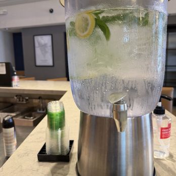 Hyatt Place Dublin/Pleasanton - Free drink - Hotels Near Me - Dublin, California Hyatt Place Dublin/Pleasanton - Free drink - Hotels Near Me - Dublin, California