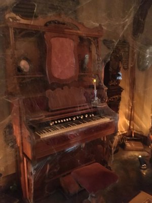 Munster Mansion by null