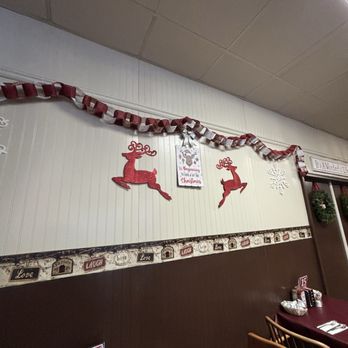 Eatery By Jessica - Christmas decor - Sandwiches Near Me - Jessup, Pennsylvania