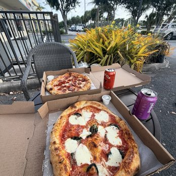 Rossanos Pizza Lab - Pizza Near Me - Delray Beach, Florida Rossanos Pizza Lab - Pizza Near Me - Delray Beach, Florida