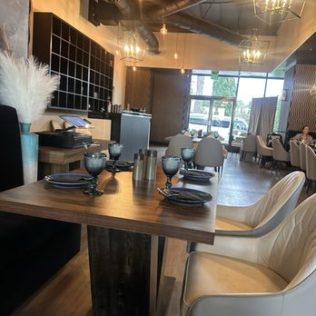 Fanous Fresh Grill - Inside seating area - Mediterranean Near Me - Tustin, California Fanous Fresh Grill - Inside seating area - Mediterranean Near Me - Tustin, California