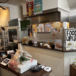 Yume Japanese Burger Cafe - Order and pickup area