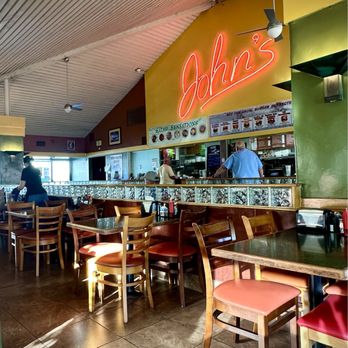 John's Restaurant - John's very old school interior. Retro! - American Near Me - Palm Springs, California John's Restaurant - John's very old school interior. Retro! - American Near Me - Palm Springs, California