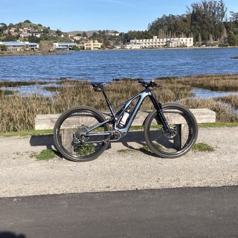 ballista mips road bike helmet Trek Ballista Mips Road Bike Helmet  Bici