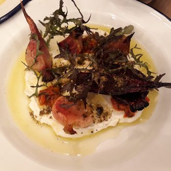 Tavline - Betteraves rôties et labné - Middle Eastern Near Me - Paris, 75