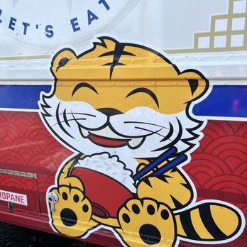 Mukja Food Truck - Decor - Food Trucks Near Me - Denver, Colorado