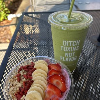 Clean Juice - Açaí berry bowl and a feel good smoothie! - Juice Bars & Smoothies Near Me - Franklin, Tennessee
