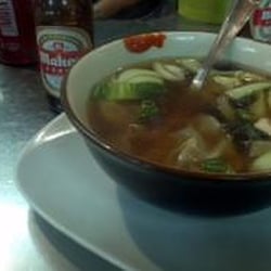 Lili Xu - Visto que ahora Lili está de moda rescató estas fotos de los almuerzos de wantuns en 2011
