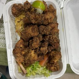 Chicharron de pollo mofongo.