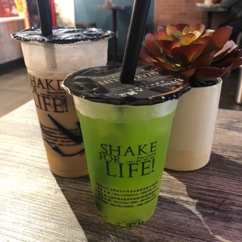 Ding Tea - Signature milk tea with grass jelly and egg pudding.  Aloe vera kiwi juice. - Bubble Tea Near Me - San Diego, California