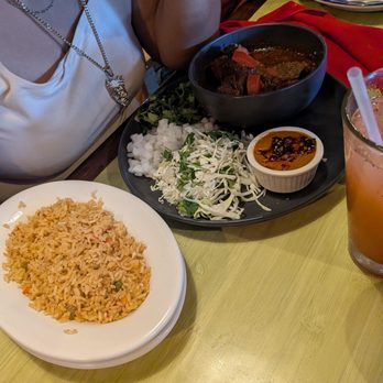 Pappasito's Cantina - Birria taco plate, strawberry lemonade - Tex-Mex Near Me - Austin, Texas