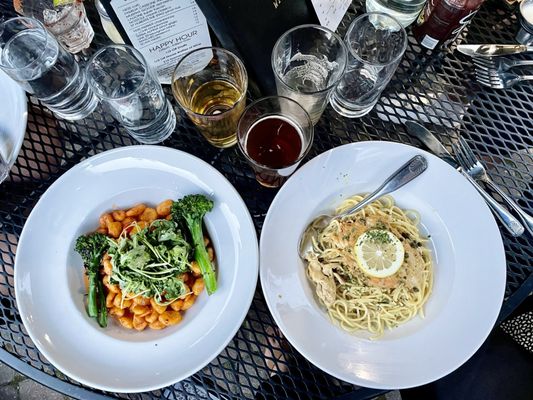 Vendettas Restaurant by null