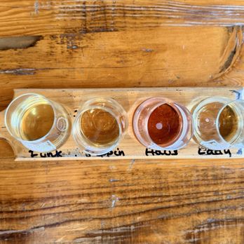 Finger Lakes Cider House - Cider flight - Cideries Near Me - Interlaken, New York Finger Lakes Cider House - Cider flight - Cideries Near Me - Interlaken, New York