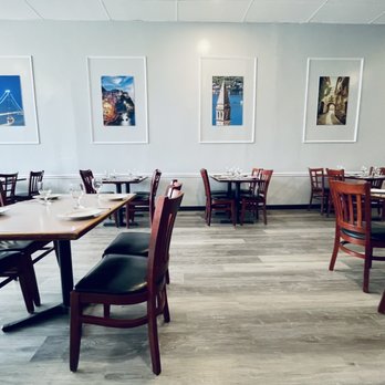 Sara's Mediterrean Grill - The dining room - Mediterranean Near Me - Wappingers Falls, New York