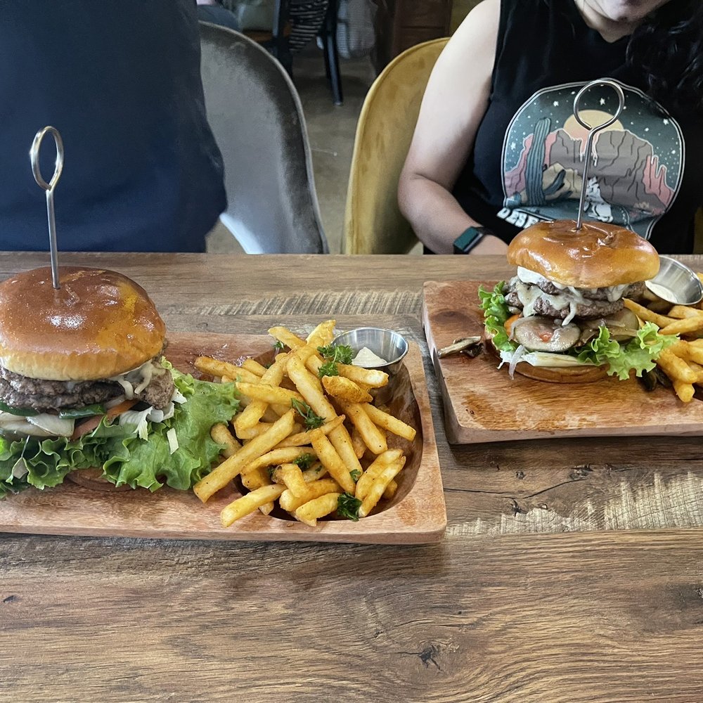 375 Social Kitchen - Smash burger with fries - Asian Fusion Near Me - Universal City, Texas 375 Social Kitchen - Smash burger with fries - Asian Fusion Near Me - Universal City, Texas