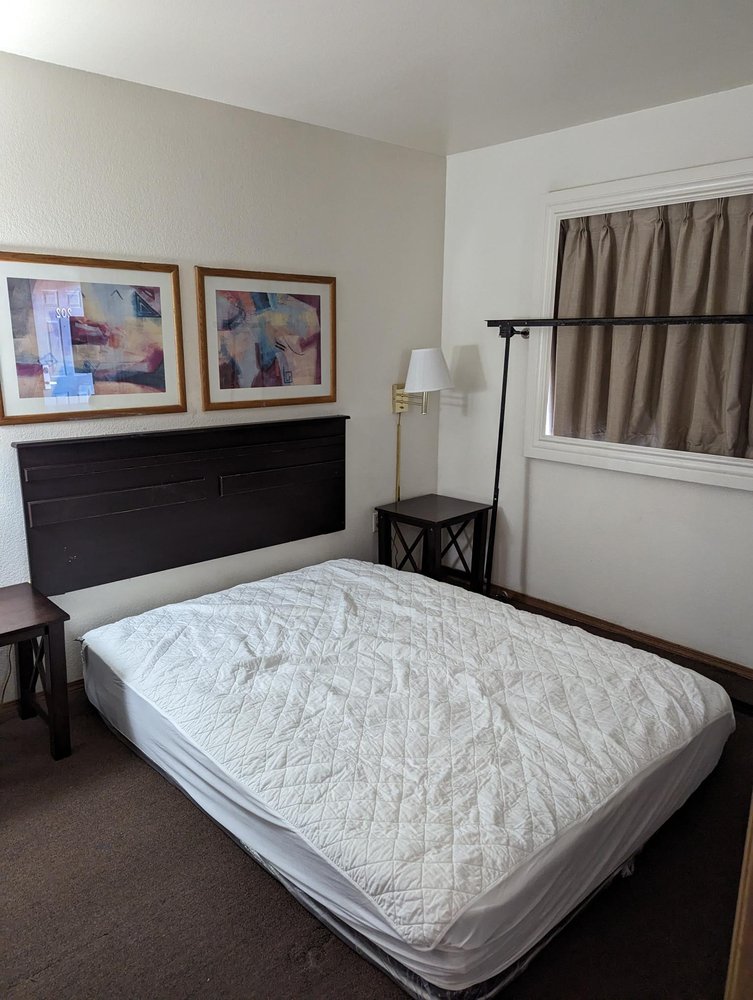 Manor Suites