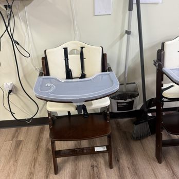 Waffle and Berry - High chairs for the little ones - Waffles Near Me - Honolulu, Hawaii