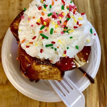 Toasted Mallow - Banana Split - Desserts Near Me - Gilbert, Arizona Toasted Mallow - Banana Split - Desserts Near Me - Gilbert, Arizona