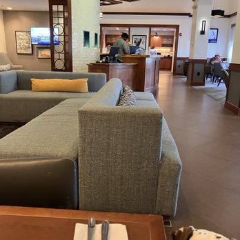 Hyatt Place Topeka - Lobby - Hotels Near Me - Topeka, Kansas