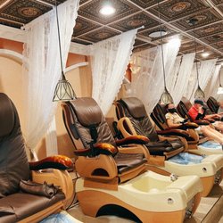 Candy Nail Bar