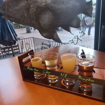 Rockfish Brewing Company - Beer flight - Breweries Near Me - Charlottesville, Virginia Rockfish Brewing Company - Beer flight - Breweries Near Me - Charlottesville, Virginia